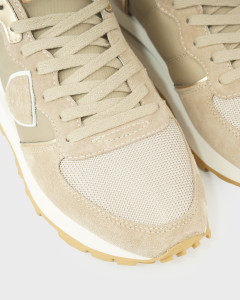 Кросівки