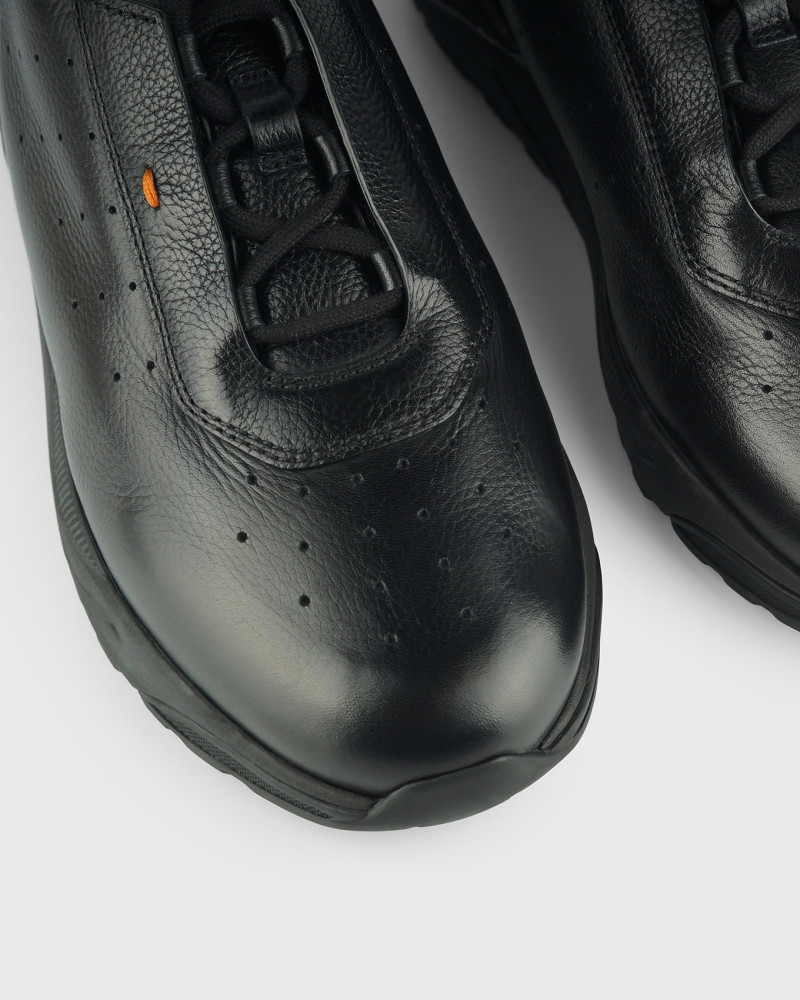 Кросівки